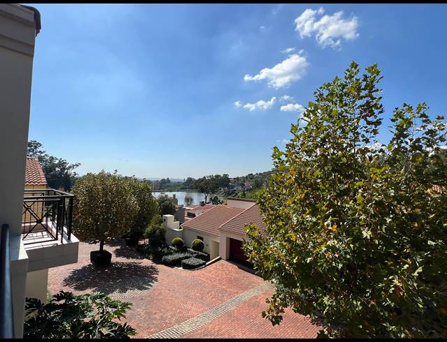 4 BEDROOM HOUSE FOR SALE IN WATERKLOOF